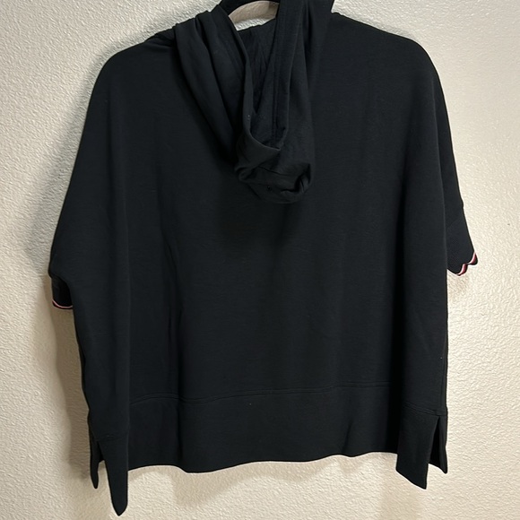 Tommy Hilfiger short sleeve hooded shirt - Picture 2 of 4